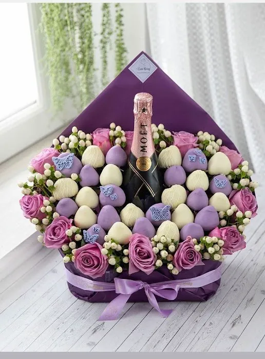 Strawberry Gifts and More Picture 7