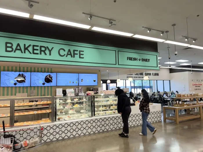 L’Ami Bakery & Cafe Picture 3