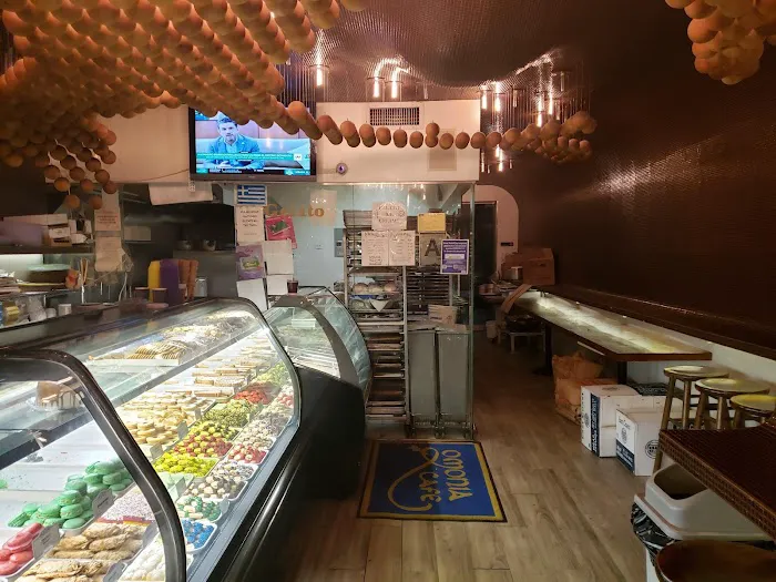 omonia cafe next door Picture 3