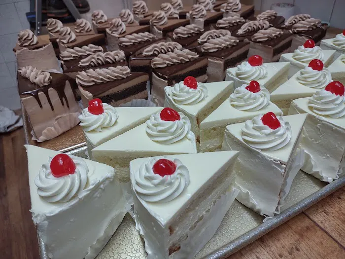 Parisi Bakery Picture 7