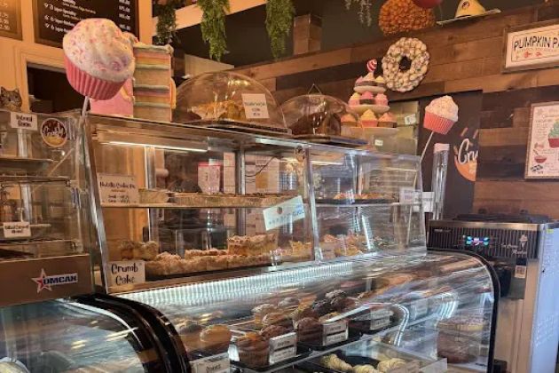 Crumbly Cafe & Bakery