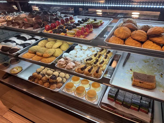 Lety's Bakery and Cafe Picture 1