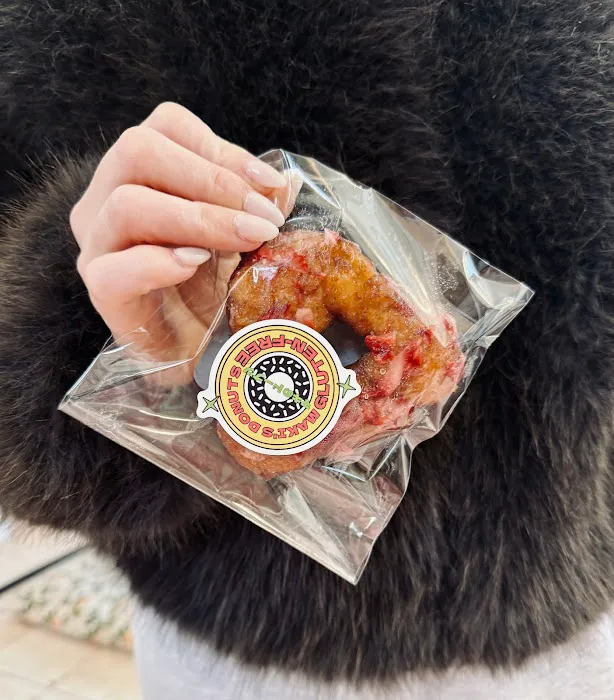 Maki's Donuts Picture 4