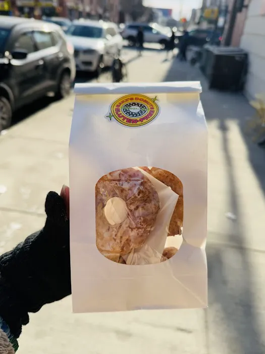 Maki's Donuts Picture 7