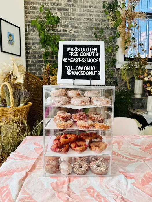 Maki's Donuts Picture 9