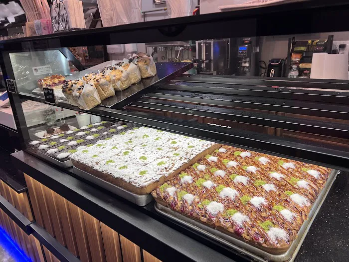 Pavlova Bakery Cafe Picture 3