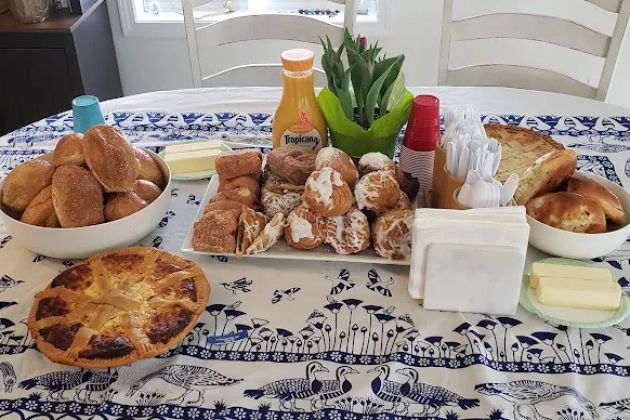 Cuccio's Bakery