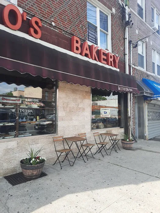 Cuccio's Bakery Picture 4