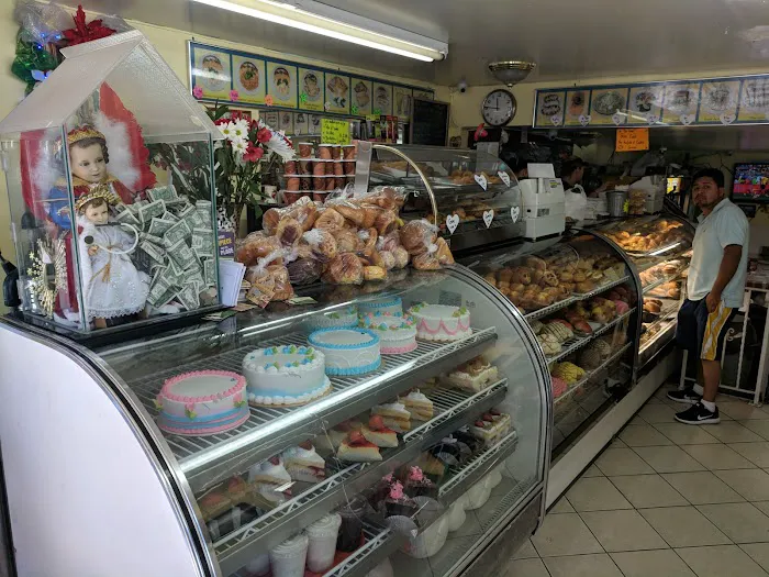 Beky's Bakery Picture 8