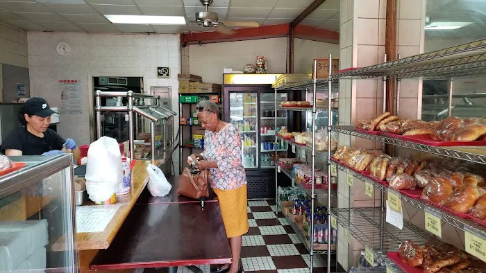 Max Bakery & Restaurant Picture 1