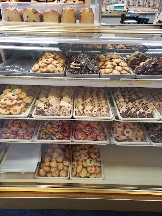 Buzzanca's Bakery & Cafe Picture 3