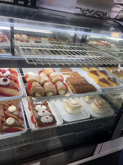 La Nueva 90 Bakery Picture 1