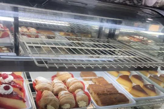 La Nueva 90 Bakery