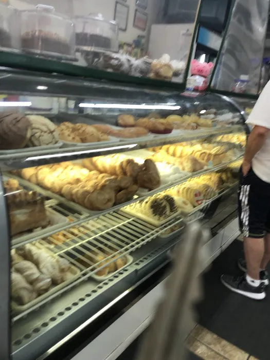 La Nueva 90 Bakery Picture 5