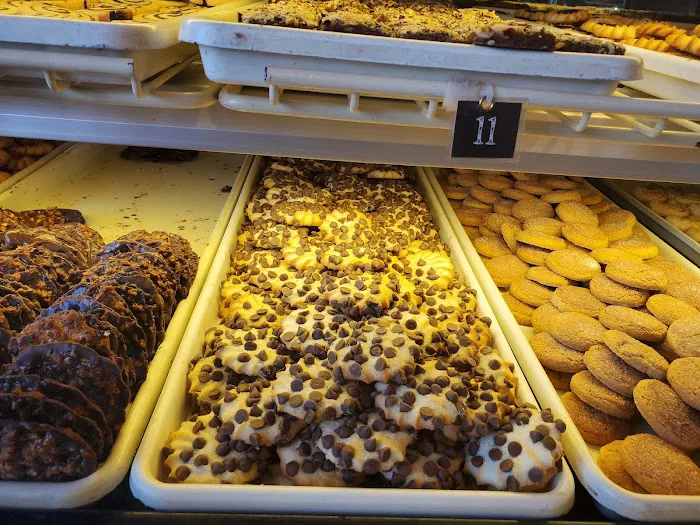 Lulu's Bakery Picture 9
