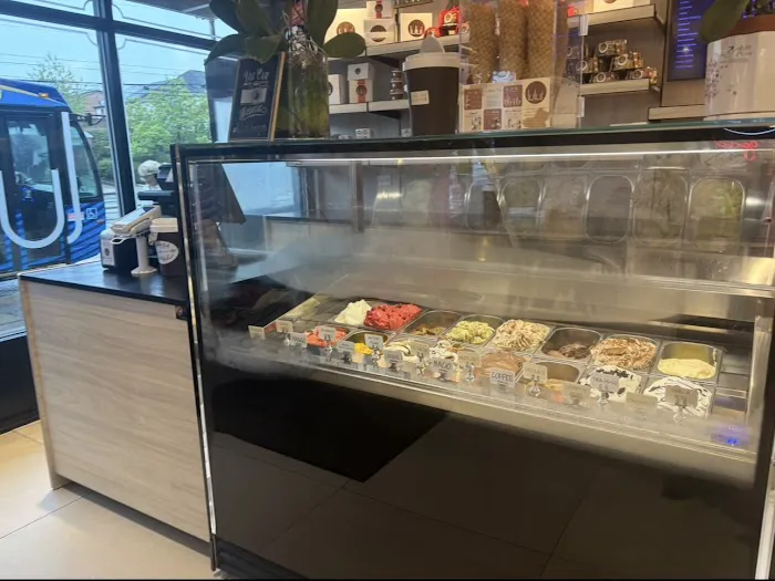 Lulu's Bakery Picture 7