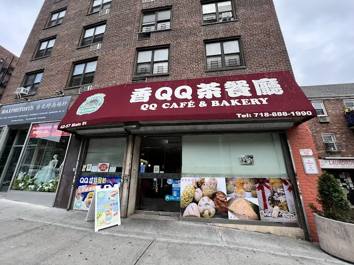 QQ Café & Bakery Picture 1