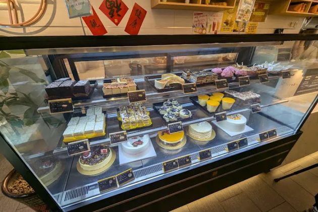 Lily Bloom Bakery