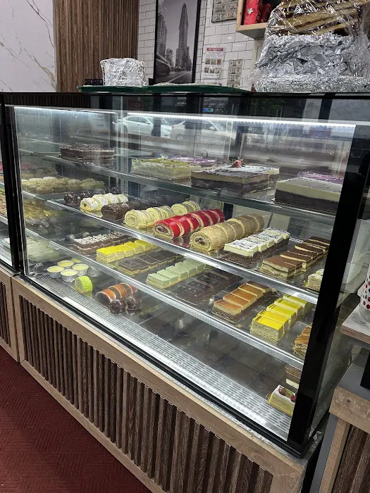 L'Algeroise French pâtisserie Picture 4