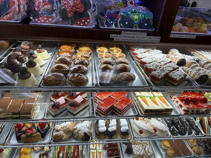 Elegante Pastry Shop Picture 2
