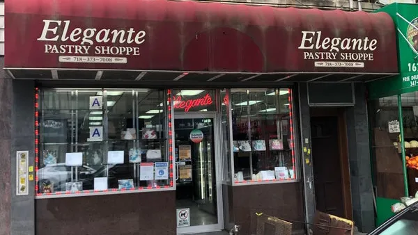 Elegante Pastry Shop Picture 3