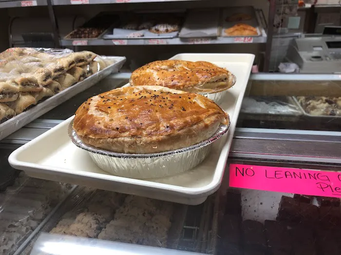 People's Bakery Pastry Shop Picture 4