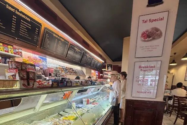 Tal Bagels