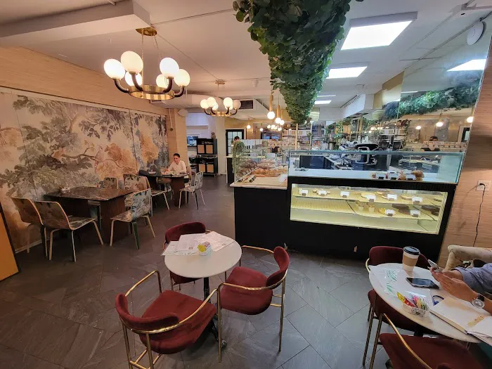 Patis Bakery Picture 9
