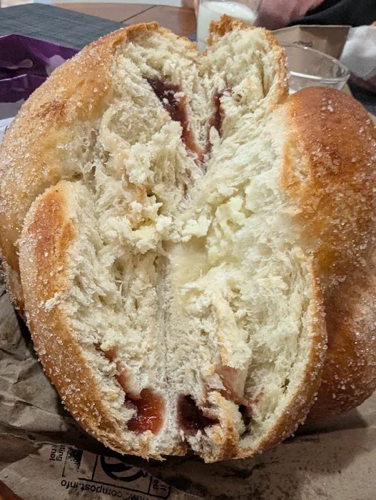 La Montaña Bakery Y Empanadas Picture 2