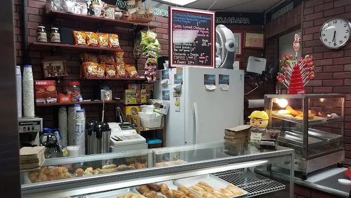 La Montaña Bakery Y Empanadas Picture 10