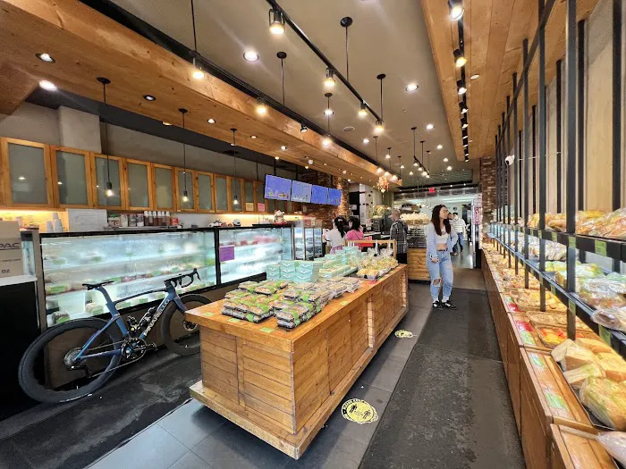 Maxin Bakery Picture 4