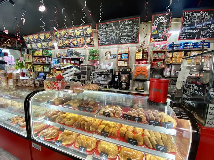 PARCEROS BAKERY II Picture 5