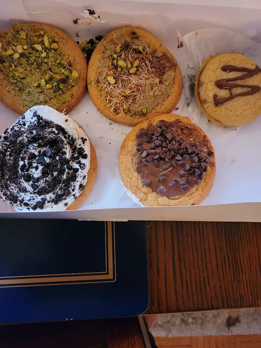 Crumbly Cookies Co. Picture 7