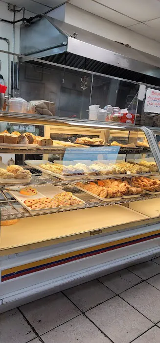 Cafe y Algo Mas Picture 2