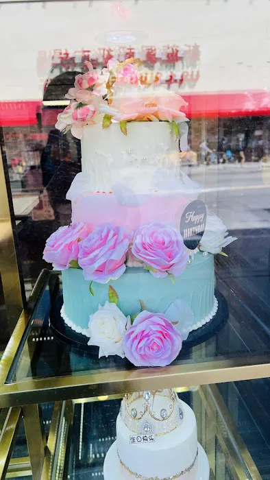 Rainbow Bakery Picture 10