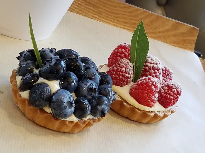 Paris Baguette Picture 2