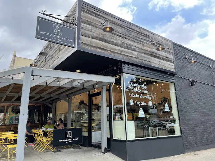 Astoria Bakery & Cafe Picture 2