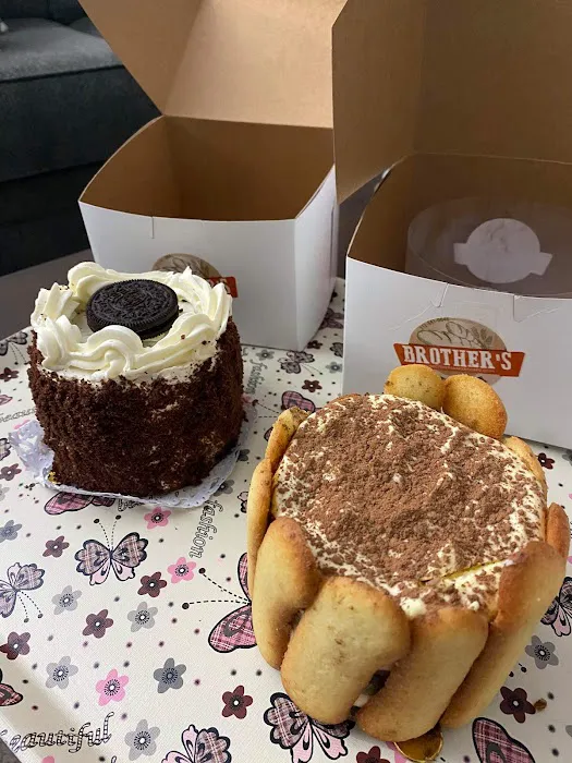 Brother’s Bakery Cafe Picture 6