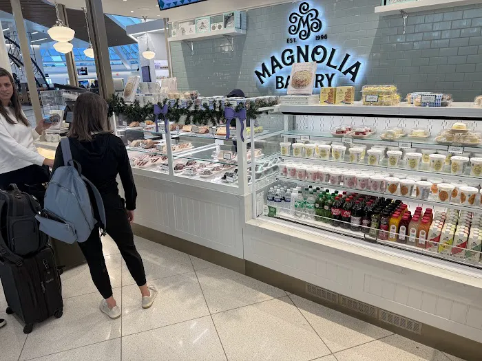 Magnolia Bakery – LaGuardia Airport: LGA Picture 1