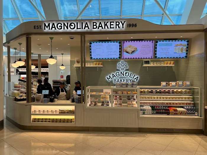 Magnolia Bakery – LaGuardia Airport: LGA Picture 3