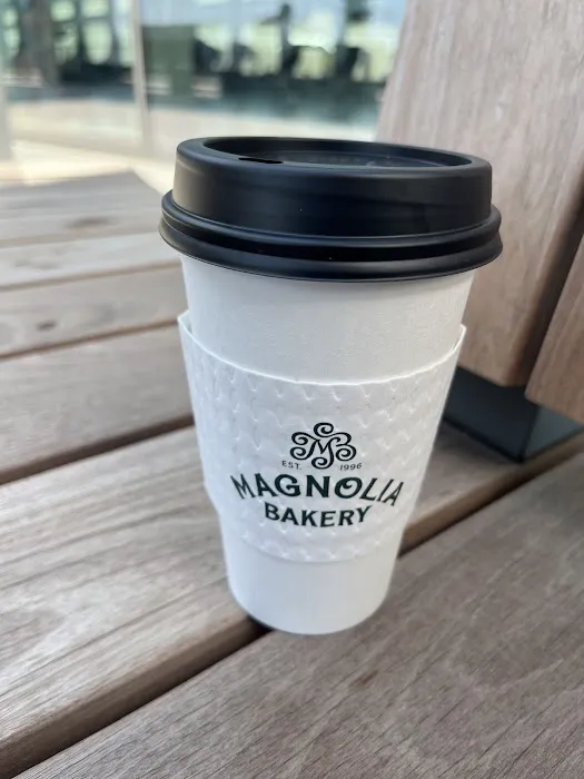 Magnolia Bakery – LaGuardia Airport: LGA Picture 8