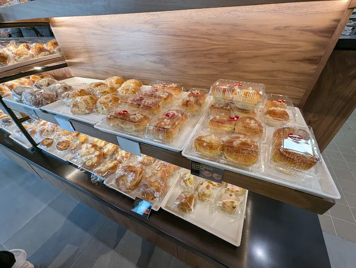 85°C Bakery Cafe - Flushing Picture 4