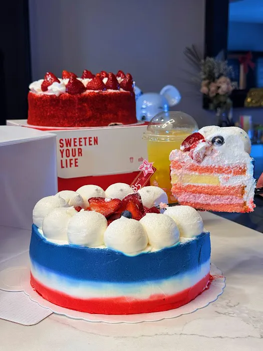 85°C Bakery Cafe - Flushing Picture 2