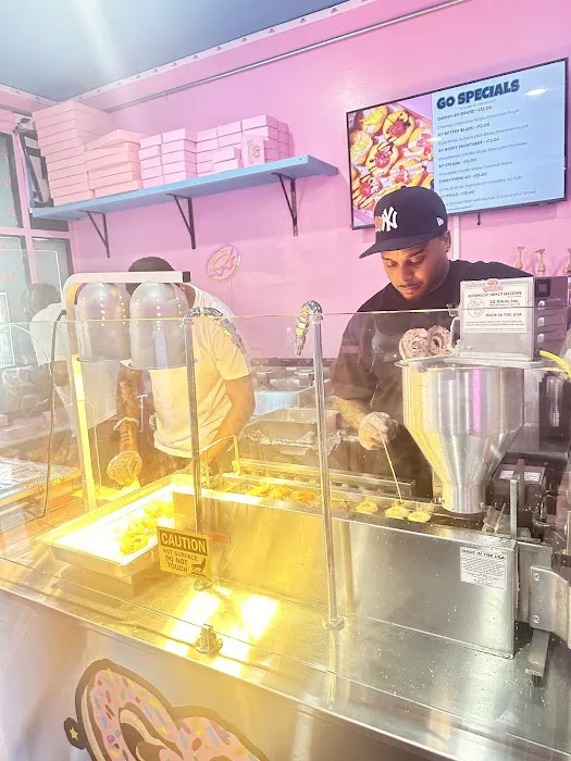GO DONUTS Picture 9