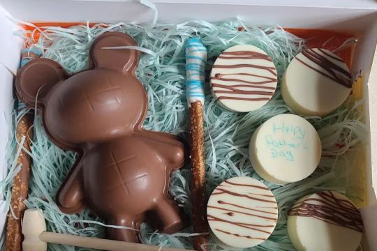 Custom Cakes By Giselle LLC