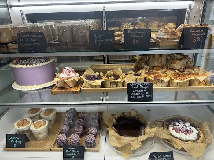 Fern & Aurora Dessert Shop Picture 5