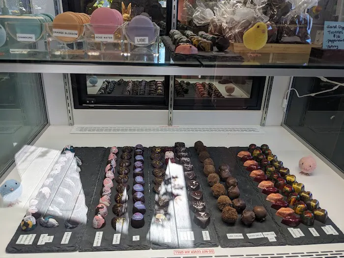 Fern & Aurora Dessert Shop Picture 8