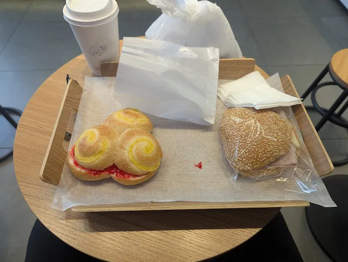 Chateraise & Donuts Picture 1
