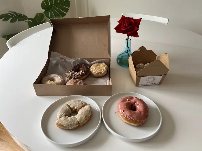 Gigi's Doughnuts Picture 9