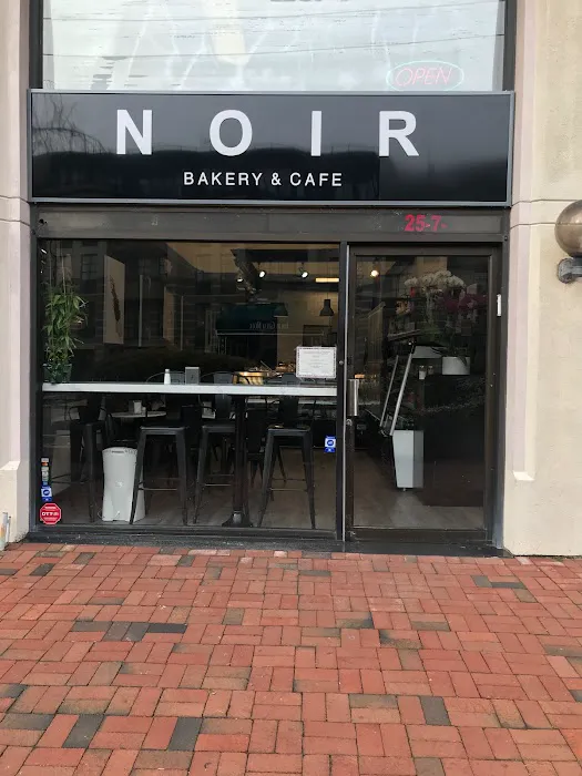 NOIR Bakery & Cafe Picture 1